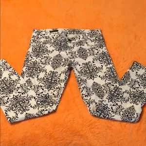 Kut From The Kloth “KFTK” Ankle Skinny Size 4